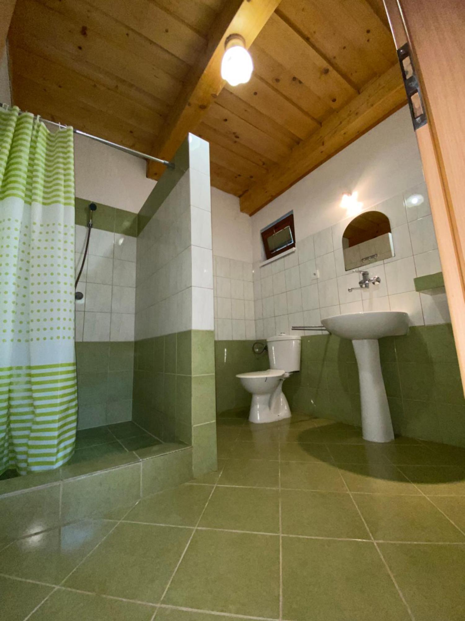 Apartmany Alma Vyhne Ngoại thất bức ảnh