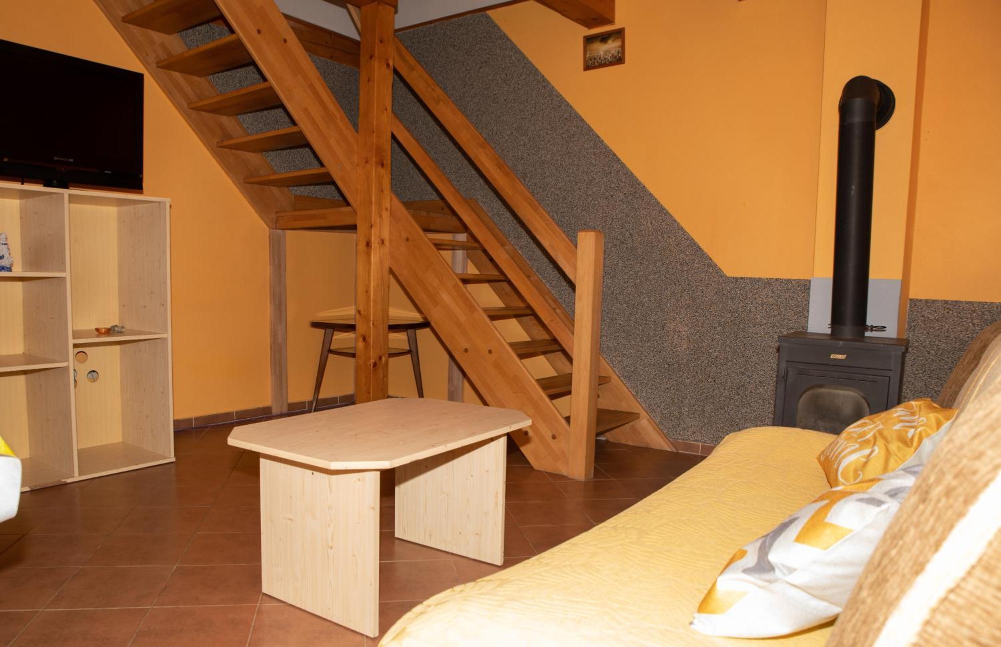 Apartmany Alma Vyhne Ngoại thất bức ảnh